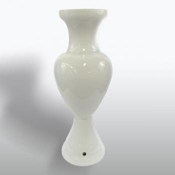 Vase - milk glass - Friedrich Egermann (1777 - 1864) - 1995 Vase - milk glass - Friedrich Egermann (1777 - 1864) - 1995