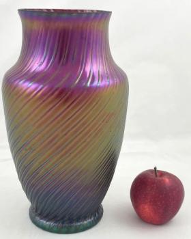 Vase - glass - 1910 Vase - glass - 1910
