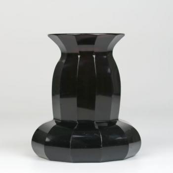 Vase - ruby glass - 1915 Vase - ruby glass - 1915