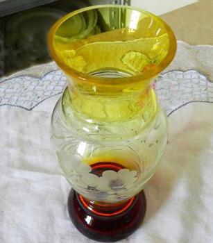Vase - clear glass - 1970 Vase - clear glass - 1970