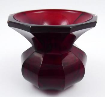 58. VASE 58. VASE