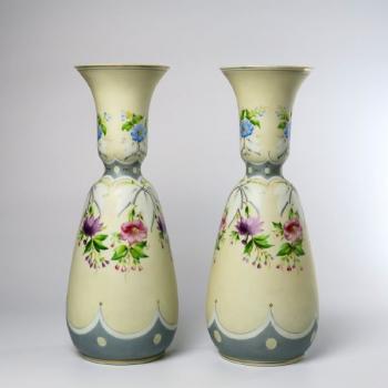 Pair of Vases - opal glass - 1890 Pair of Vases - opal glass - 1890