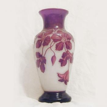 Vase - hollow glass - 1920 Vase - hollow glass - 1920