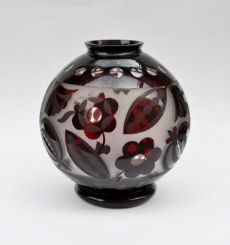 Vase - etched glass, layered glass - Krásno, Salomon Reich - 1935