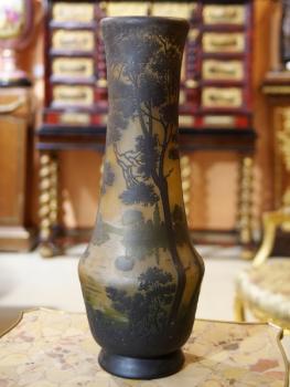 Vase - layered glass - 1900
